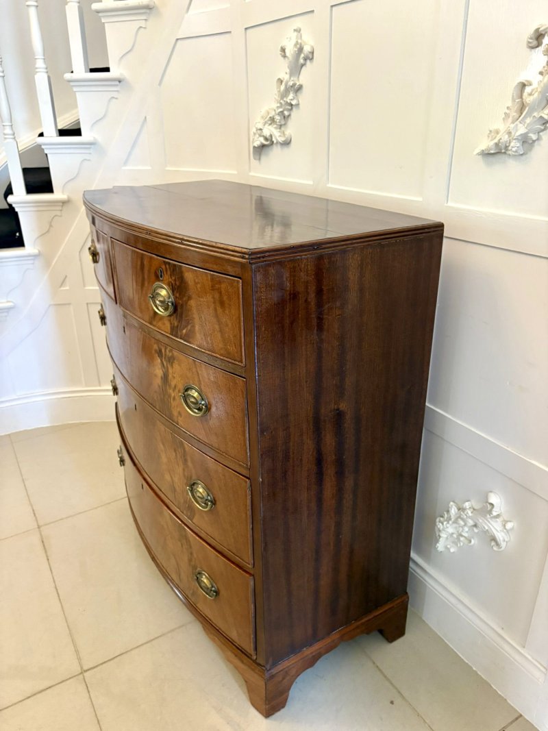 Antique George III Quality Figured Mahogany Bow Fronted Chest of 5 Drawers - Image 3